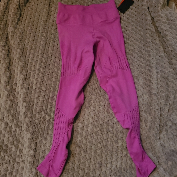 NUX Active fuschia set - Picture 3 of 6
